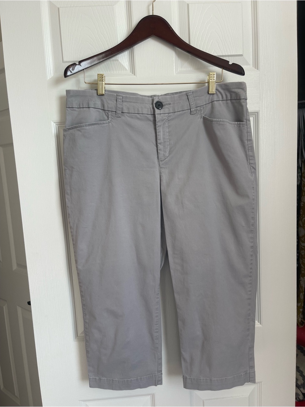 Women’s Croft&Borrow Capri Pants